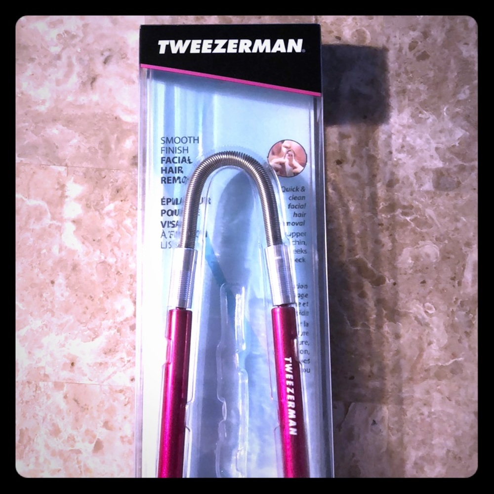Tweezerman smooth finish facial hair remover